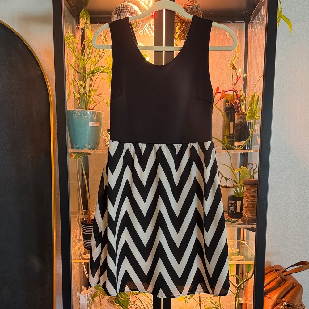 Pixley Black and White Chevron Mini Dress
